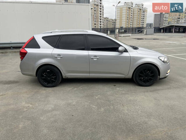 Серый Киа Сид, объемом двигателя 1.58 л и пробегом 263 тыс. км за 5999 $, фото 5 на Automoto.ua