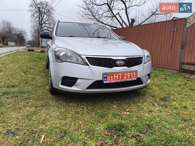 Серый Киа Сид, объемом двигателя 1.4 л и пробегом 211 тыс. км за 6550 $, фото 1 на Automoto.ua