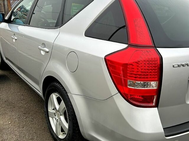 Сірий Кіа Сід, об'ємом двигуна 16 л та пробігом 229 тис. км за 6500 $, фото 4 на Automoto.ua