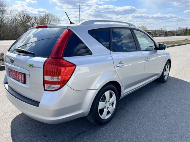 Серый Киа Сид, объемом двигателя 1.6 л и пробегом 202 тыс. км за 6700 $, фото 3 на Automoto.ua