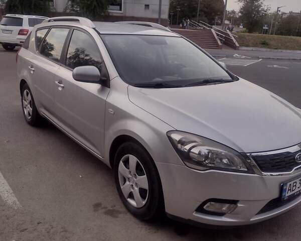 Серый Киа Сид, объемом двигателя 1.4 л и пробегом 151 тыс. км за 6400 $, фото 1 на Automoto.ua