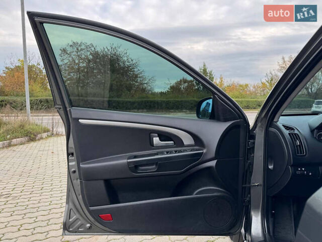 Серый Киа Сид, объемом двигателя 1.6 л и пробегом 276 тыс. км за 6700 $, фото 20 на Automoto.ua