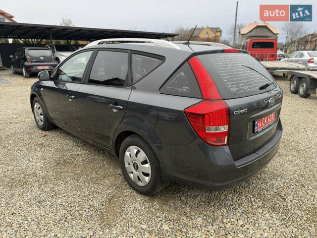Серый Киа Сид, объемом двигателя 1.4 л и пробегом 250 тыс. км за 4999 $, фото 2 на Automoto.ua