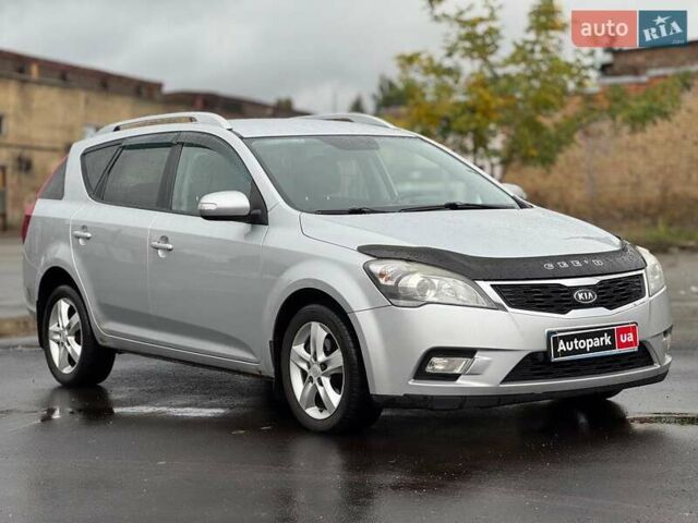 Серый Киа Сид, объемом двигателя 1.6 л и пробегом 224 тыс. км за 7490 $, фото 13 на Automoto.ua