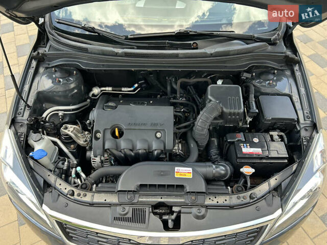 Серый Киа Сид, объемом двигателя 1.4 л и пробегом 221 тыс. км за 6399 $, фото 69 на Automoto.ua