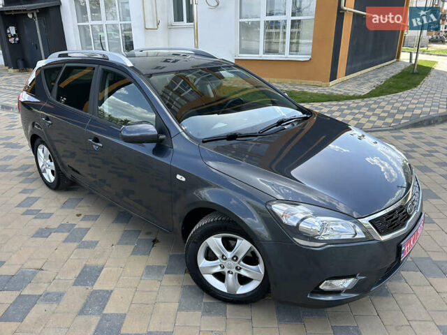 Серый Киа Сид, объемом двигателя 1.4 л и пробегом 221 тыс. км за 6399 $, фото 14 на Automoto.ua