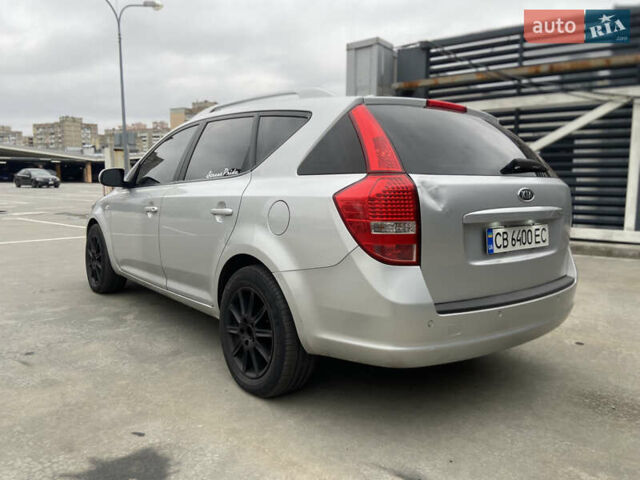 Серый Киа Сид, объемом двигателя 1.58 л и пробегом 263 тыс. км за 5999 $, фото 31 на Automoto.ua