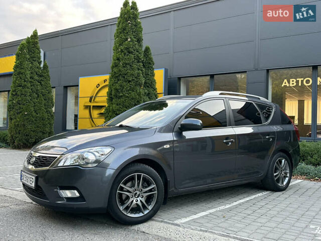 Сірий Кіа Сід, об'ємом двигуна 1.58 л та пробігом 262 тис. км за 6900 $, фото 5 на Automoto.ua