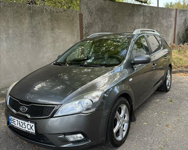 Серый Киа Сид, объемом двигателя 1.58 л и пробегом 224 тыс. км за 6250 $, фото 2 на Automoto.ua