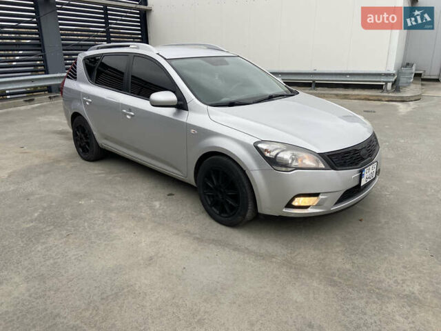 Серый Киа Сид, объемом двигателя 1.58 л и пробегом 263 тыс. км за 5999 $, фото 11 на Automoto.ua