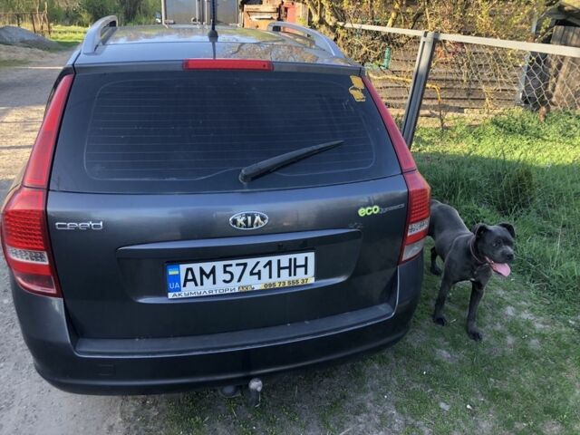 Серый Киа Сид, объемом двигателя 1.6 л и пробегом 225 тыс. км за 6000 $, фото 5 на Automoto.ua