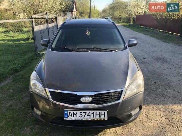 Сірий Кіа Сід, об'ємом двигуна 1.6 л та пробігом 225 тис. км за 6000 $, фото 7 на Automoto.ua