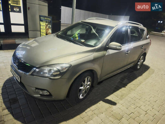 Киа Сид 2010 в Одессе на Automoto.ua Серый Киа Сид, объемом двигателя 1.6 л и пробегом 268 тыс. км за 7500 $, фото 1 на Automoto.ua