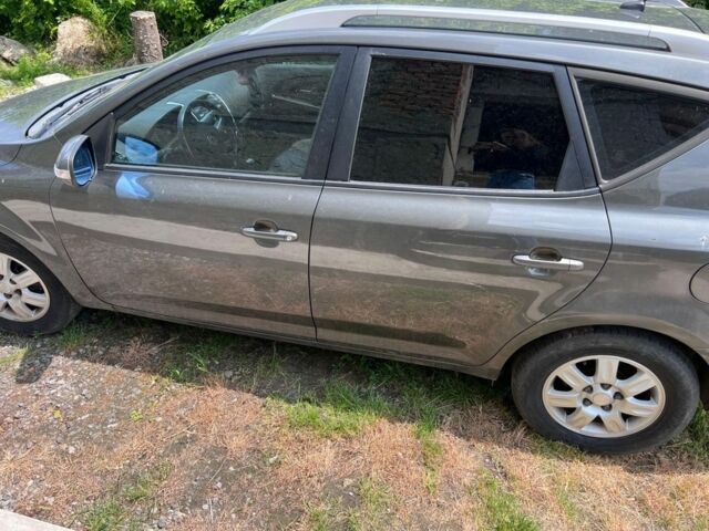 Серый Киа Сид, объемом двигателя 1.6 л и пробегом 263 тыс. км за 3200 $, фото 2 на Automoto.ua
