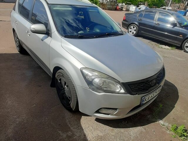 Серый Киа Сид, объемом двигателя 1.6 л и пробегом 226 тыс. км за 5500 $, фото 3 на Automoto.ua