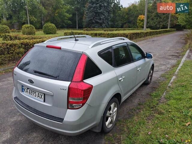 Серый Киа Сид, объемом двигателя 1.58 л и пробегом 223 тыс. км за 7500 $, фото 3 на Automoto.ua