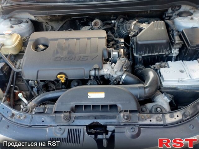 Серый Киа Сид, объемом двигателя 16 л и пробегом 253 тыс. км за 6800 $, фото 9 на Automoto.ua