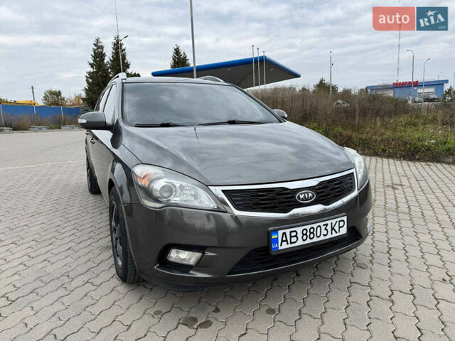 Серый Киа Сид, объемом двигателя 1.6 л и пробегом 276 тыс. км за 6700 $, фото 1 на Automoto.ua