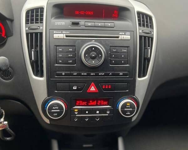 Сірий Кіа Сід, об'ємом двигуна 1.58 л та пробігом 263 тис. км за 5999 $, фото 19 на Automoto.ua