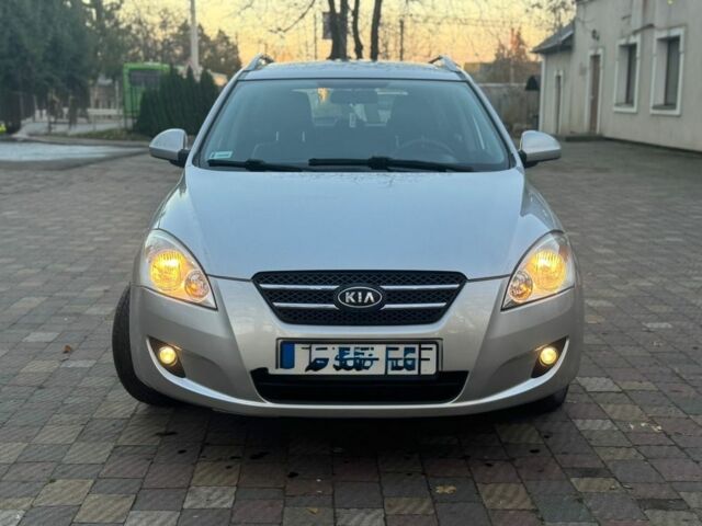 Серый Киа Сид, объемом двигателя 2 л и пробегом 297 тыс. км за 3750 $, фото 4 на Automoto.ua