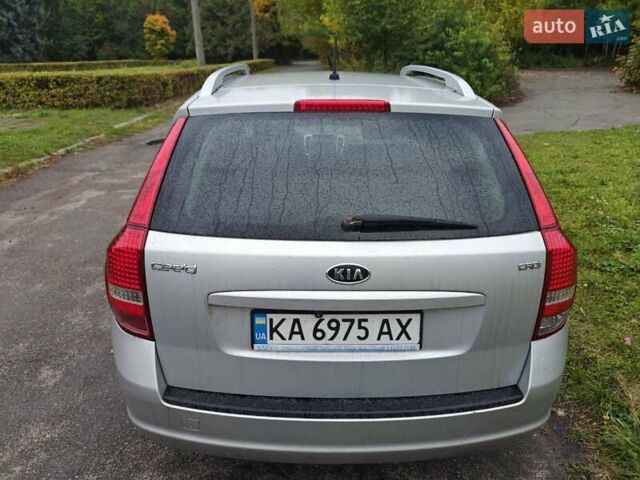 Серый Киа Сид, объемом двигателя 1.58 л и пробегом 223 тыс. км за 7500 $, фото 5 на Automoto.ua