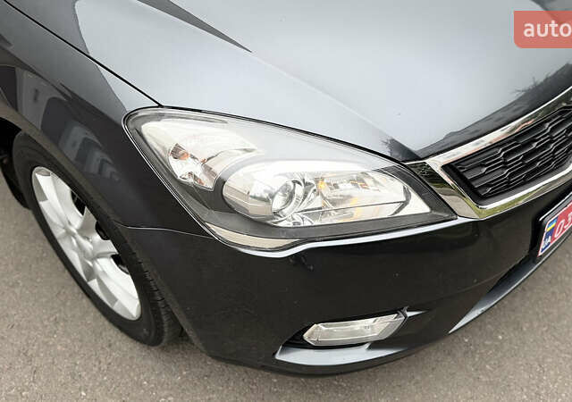 Серый Киа Сид, объемом двигателя 1.6 л и пробегом 263 тыс. км за 6750 $, фото 9 на Automoto.ua