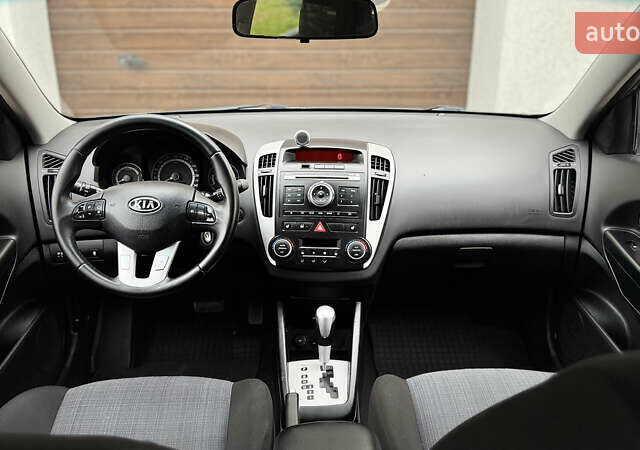 Серый Киа Сид, объемом двигателя 1.6 л и пробегом 263 тыс. км за 6750 $, фото 29 на Automoto.ua