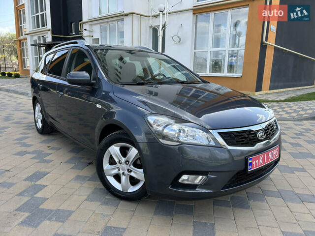 Серый Киа Сид, объемом двигателя 1.4 л и пробегом 221 тыс. км за 6399 $, фото 15 на Automoto.ua