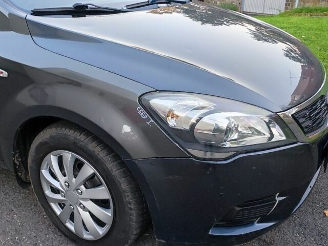 Сірий Кіа Сід, об'ємом двигуна 1.4 л та пробігом 180 тис. км за 4650 $, фото 8 на Automoto.ua