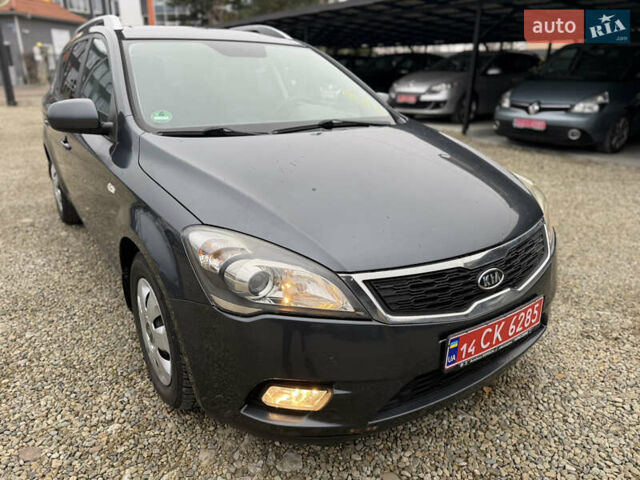 Серый Киа Сид, объемом двигателя 1.4 л и пробегом 250 тыс. км за 4999 $, фото 6 на Automoto.ua