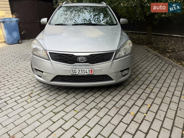 Сірий Кіа Сід, об'ємом двигуна 1.59 л та пробігом 164 тис. км за 5900 $, фото 1 на Automoto.ua