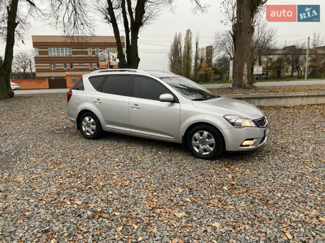 Серый Киа Сид, объемом двигателя 1.58 л и пробегом 204 тыс. км за 6299 $, фото 11 на Automoto.ua