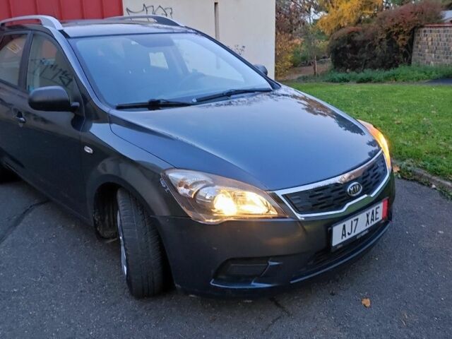 Сірий Кіа Сід, об'ємом двигуна 1.4 л та пробігом 180 тис. км за 4650 $, фото 1 на Automoto.ua