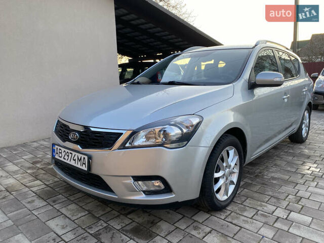 Серый Киа Сид, объемом двигателя 1.59 л и пробегом 158 тыс. км за 8590 $, фото 3 на Automoto.ua