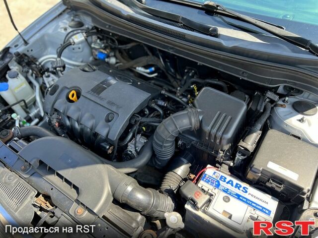 Серый Киа Сид, объемом двигателя 1.4 л и пробегом 234 тыс. км за 6000 $, фото 9 на Automoto.ua
