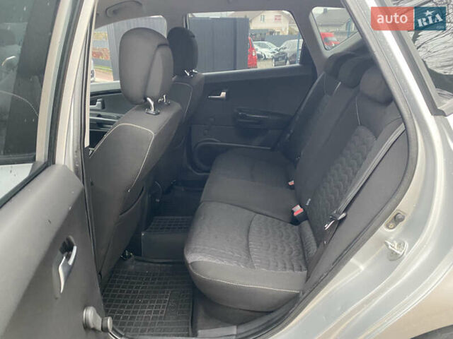 Серый Киа Сид, объемом двигателя 1.58 л и пробегом 204 тыс. км за 6299 $, фото 28 на Automoto.ua