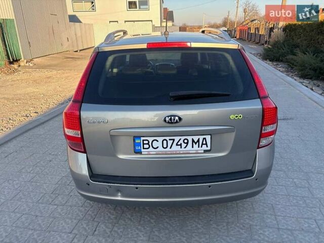 Серый Киа Сид, объемом двигателя 1.6 л и пробегом 323 тыс. км за 5900 $, фото 11 на Automoto.ua