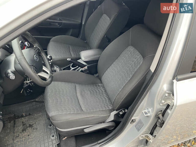 Серый Киа Сид, объемом двигателя 1.58 л и пробегом 204 тыс. км за 6299 $, фото 20 на Automoto.ua