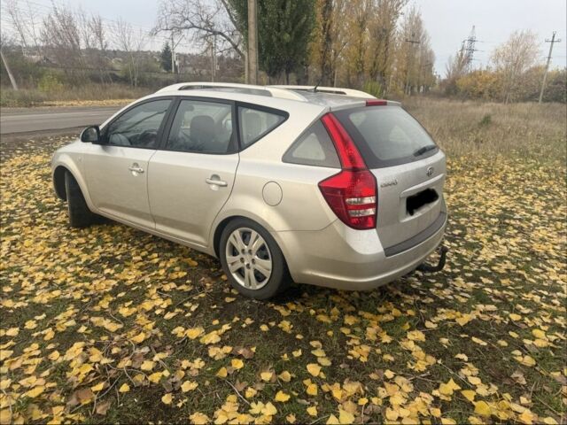 Кіа Сід 2010 у Краматорске на Automoto.ua Сірий Кіа Сід, об'ємом двигуна 1.6 л та пробігом 249 тис. км за 4000 $, фото 3 на Automoto.ua