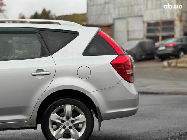 Серый Киа Сид, объемом двигателя 1.6 л и пробегом 224 тыс. км за 7490 $, фото 5 на Automoto.ua