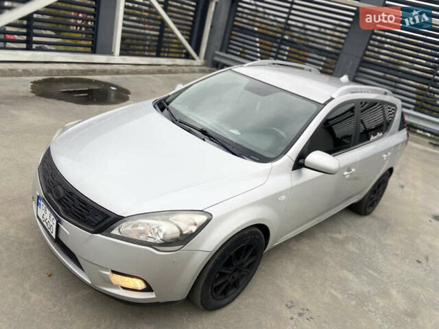 Серый Киа Сид, объемом двигателя 1.58 л и пробегом 263 тыс. км за 5999 $, фото 4 на Automoto.ua