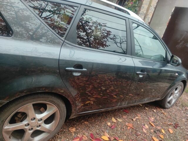 Серый Киа Сид, объемом двигателя 1.6 л и пробегом 206 тыс. км за 6200 $, фото 4 на Automoto.ua