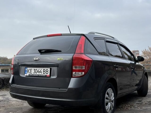 Серый Киа Сид, объемом двигателя 1.4 л и пробегом 151 тыс. км за 6300 $, фото 2 на Automoto.ua