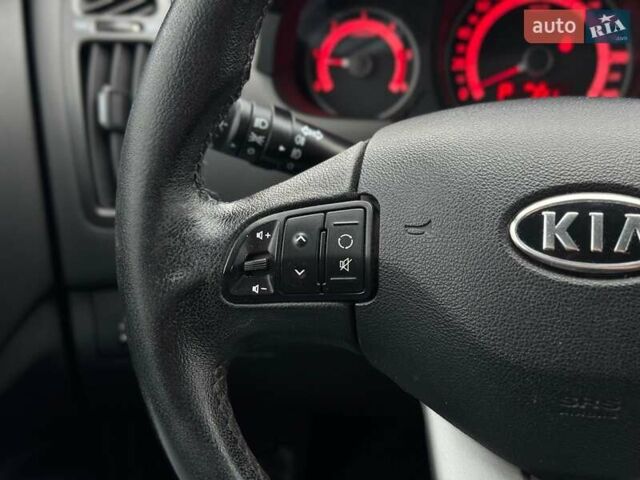 Серый Киа Сид, объемом двигателя 1.6 л и пробегом 224 тыс. км за 7490 $, фото 30 на Automoto.ua