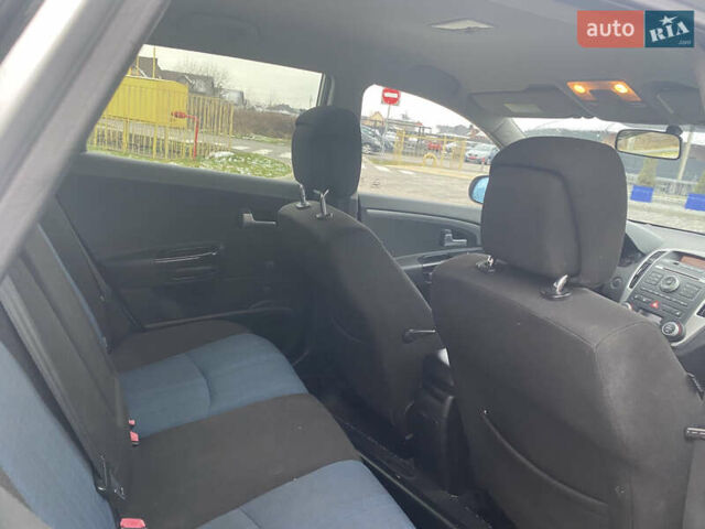 Сірий Кіа Сід, об'ємом двигуна 1.58 л та пробігом 284 тис. км за 5600 $, фото 5 на Automoto.ua