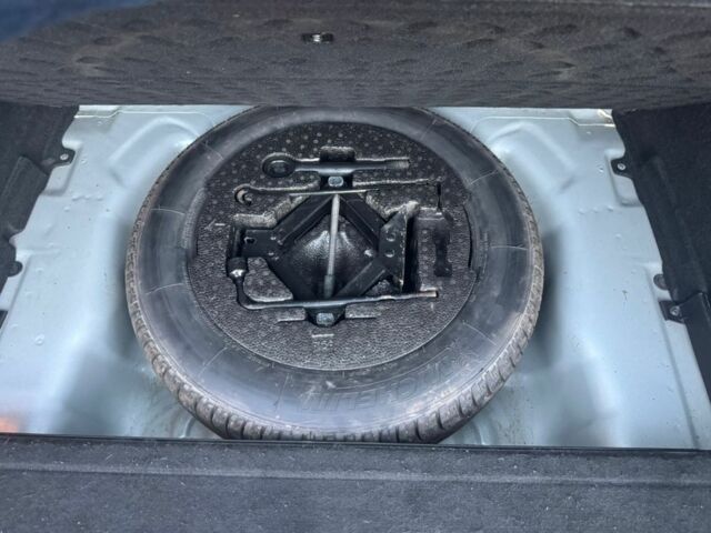 Серый Киа Сид, объемом двигателя 2 л и пробегом 297 тыс. км за 3750 $, фото 13 на Automoto.ua