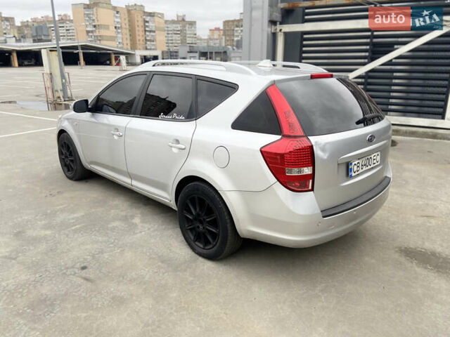 Серый Киа Сид, объемом двигателя 1.58 л и пробегом 263 тыс. км за 5999 $, фото 7 на Automoto.ua
