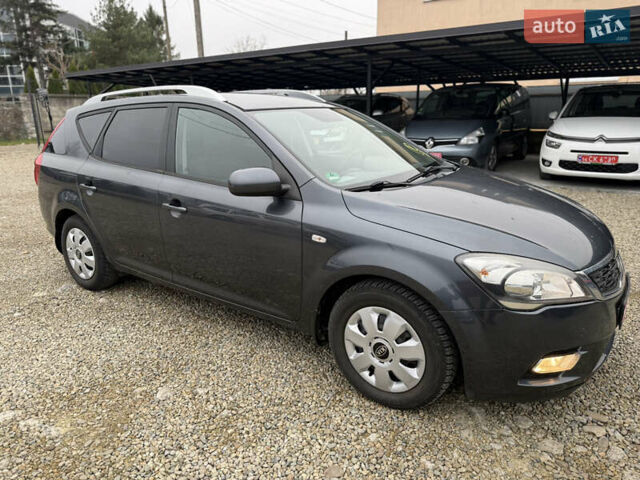 Серый Киа Сид, объемом двигателя 1.4 л и пробегом 250 тыс. км за 4999 $, фото 5 на Automoto.ua