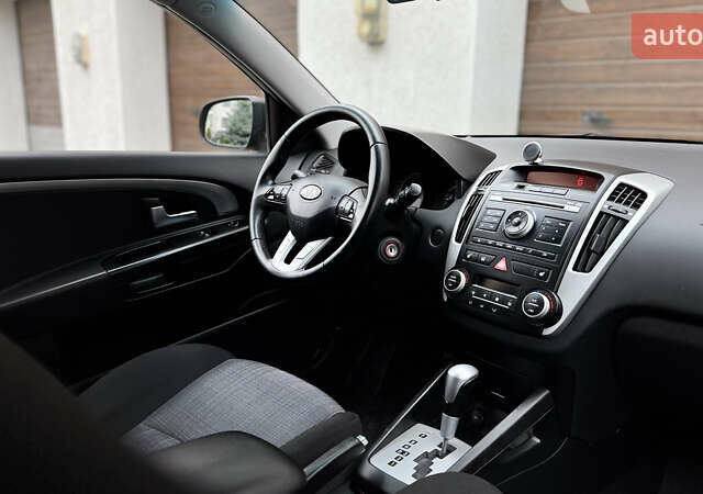 Серый Киа Сид, объемом двигателя 1.6 л и пробегом 263 тыс. км за 6750 $, фото 31 на Automoto.ua