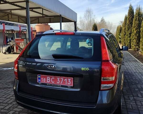 Серый Киа Сид, объемом двигателя 1.4 л и пробегом 146 тыс. км за 5999 $, фото 8 на Automoto.ua